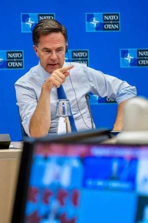 Reuters: NATO dispune de toate opţiunile necesare pentru a răspunde atacurilor hibride ale Rusiei